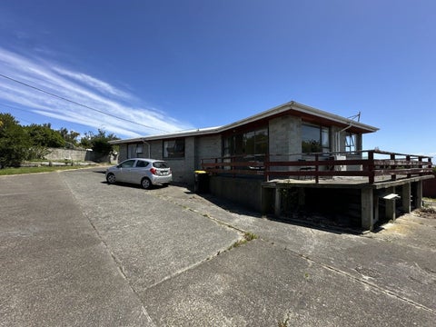 15 Blackwater Street, Bluff