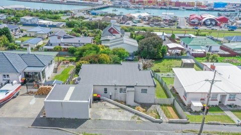 235 Barrow Street, Bluff