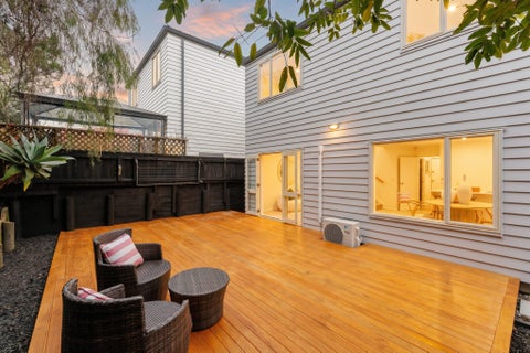 7/20 Fields Parade, Oteha, Auckland