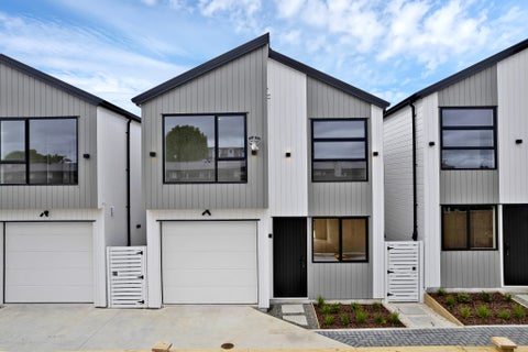 2/71 Wintere Road, Papatoetoe, Auckland