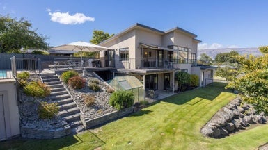 11 Winders Street, Wanaka