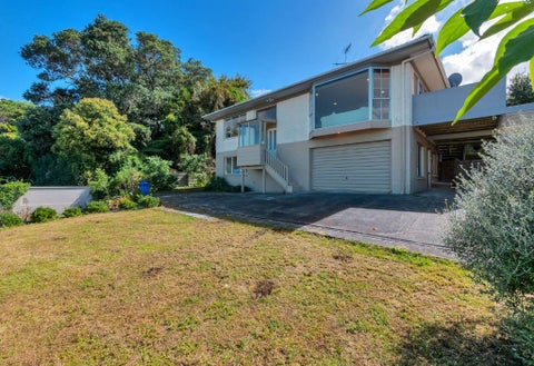 2/78A Onewa Road, Northcote Point, Auckland