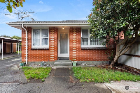 2/11 Sutherland Avenue, Silverstream, Upper Hutt