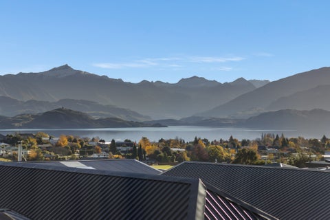 15 Landsborough Lane, Wanaka