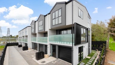 6/34 Lincoln Park Avenue, Massey, Auckland