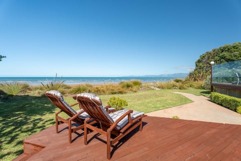 52 Bishop Road, Takaka