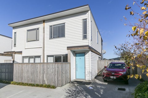 10/7 Handyside Street, Tawa, Wellington