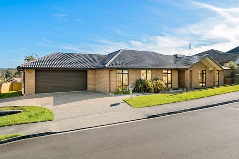 18 Arbors Track, Silverdale, Silverdale