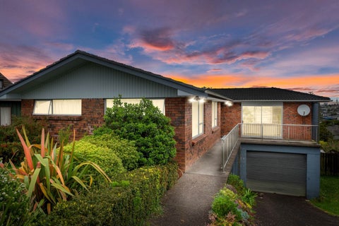 17 Marcel Place, Glenfield, Auckland