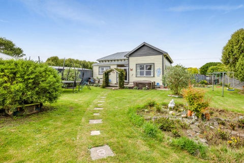 77 Ngatai Street, Manaia, Manaia