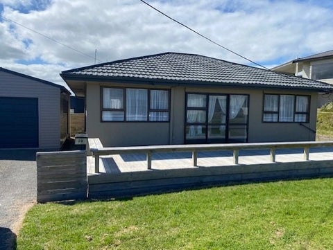 29 Nelson Street, Foxton Beach, Foxton