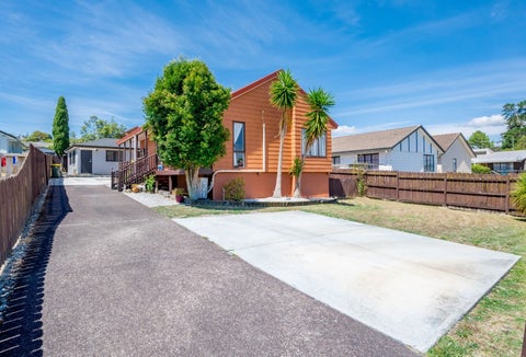 14 De Quincey Terrace, Highland Park, Auckland
