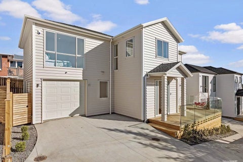 142B Luckens Road, West Harbour, Auckland
