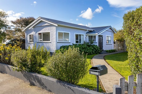 14 Rexwood Street, Carterton