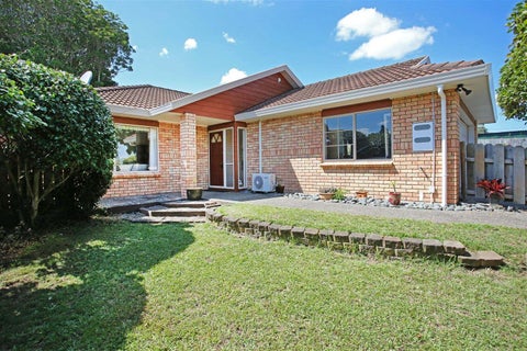 35A Youngs Road, Papakura, Papakura