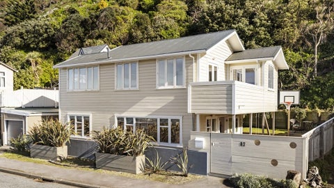82 Owhiro Bay Parade, Owhiro Bay, Wellington