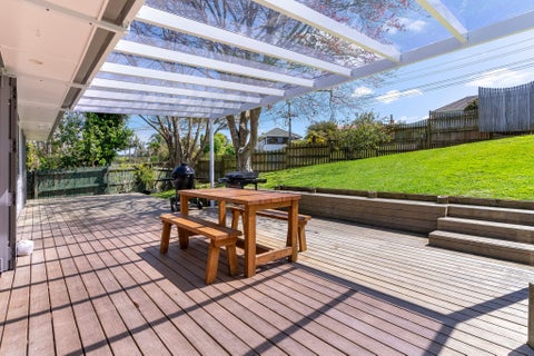 64 Taupo Street, Green Bay, Auckland