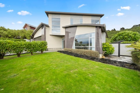 18 Meadowbank Drive, Belmont, Lower Hutt