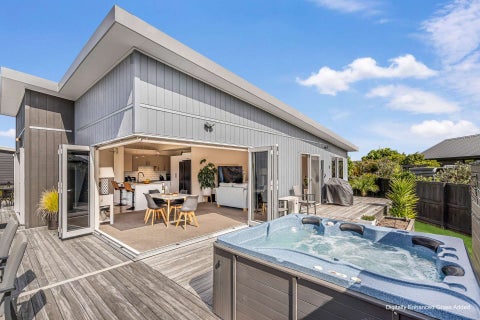 10 Rena Place, Whitianga, Whitianga