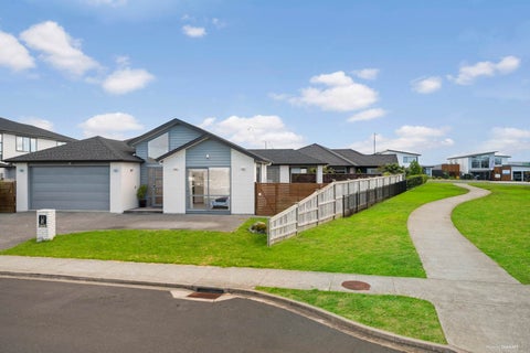 61 Ormonde Drive, Silverdale, Silverdale