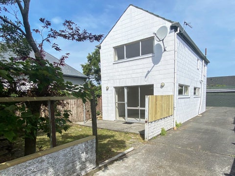 2/108 Office Road, Merivale, Christchurch