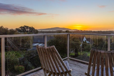 152 Winara Avenue, Waikanae