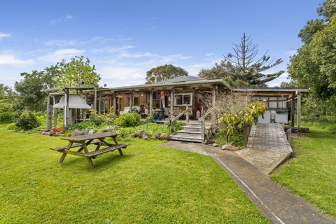 1081 State Highway 1, Otaki