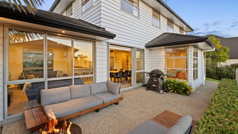 12 Arbors Track, Silverdale, Silverdale