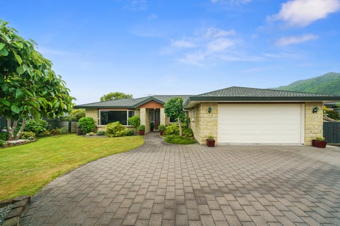 80 Parata Street, Waikanae
