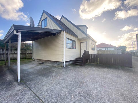 2/2 Portage Road, Papatoetoe, Auckland