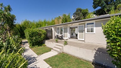 1/39 St Peters Street, Northcote, Auckland