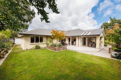 9 Riverstone Grove, Hokowhitu, Palmerston North