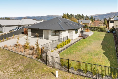 69 Wallis Drive, Cromwell, Cromwell
