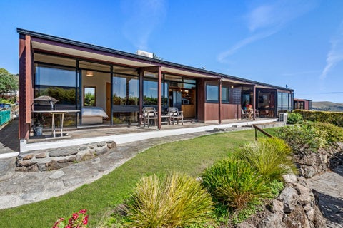 2/193 Major Hornbrook Road, Mount Pleasant, Christchurch