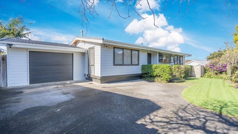 14 Highwood Grove, Torbay, Auckland
