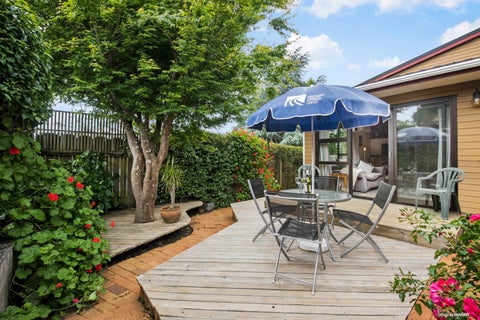 1/27 Cresta Avenue, Beach Haven, Auckland
