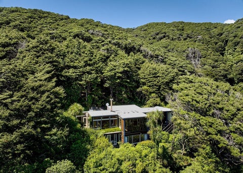 7 Huia Road, Days Bay, Lower Hutt