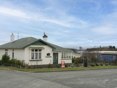 5 Essex Street, Tapanui