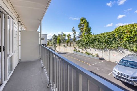 1R/3 Keystone Avenue, Three Kings, Auckland