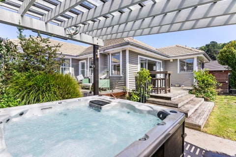 6 Rawson Street, Tawa, Wellington