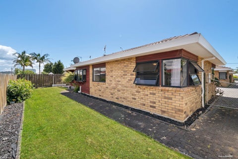 1/18 Milton Road, Orewa, Orewa