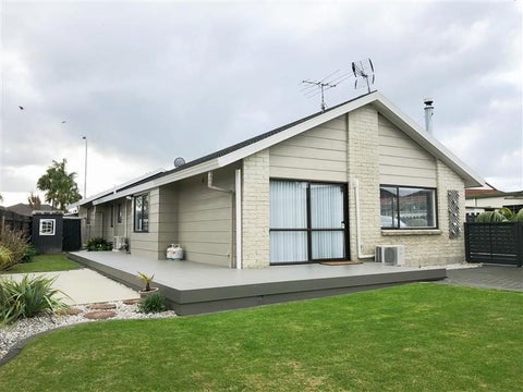 22 Sturges Road, Henderson, Auckland