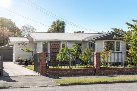 59 Daniels Road, Redwood, Christchurch