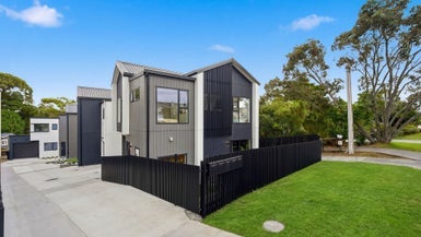30A Abbotleigh Avenue, Te Atatu Peninsula, Auckland