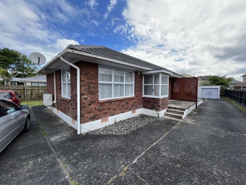 1/116 Te Atatu Road, Te Atatu South, Auckland