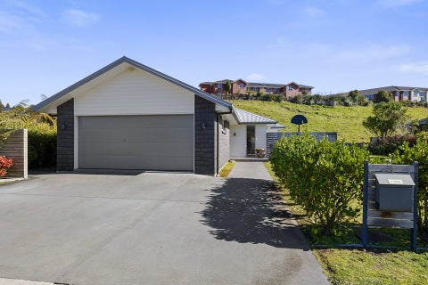 38 Cyrus Street, Whalers Gate, New Plymouth