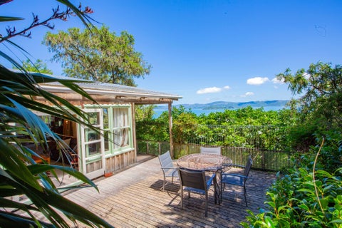 17 Mahina Road, Mahina Bay, Lower Hutt