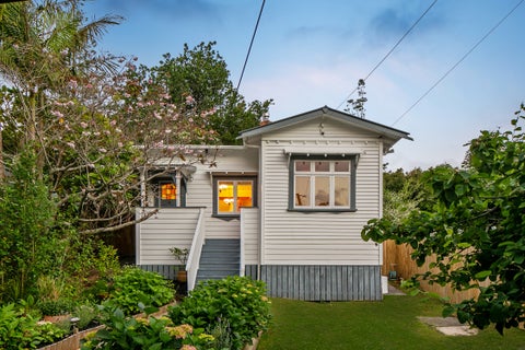 7 Rambler Crescent, Beach Haven, Auckland