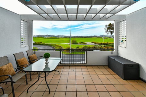 4/150 Chapel Road, Flat Bush, Auckland