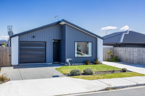 13 Witte Street, Woodend, Woodend